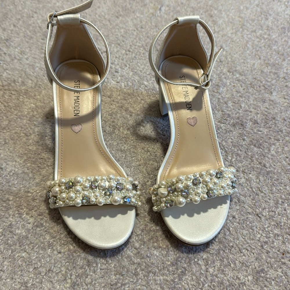 Steve Madden Dress shoes (size 3)